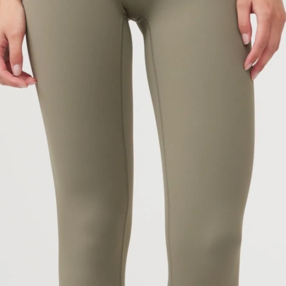 Another Version Gym Set Olive - image 7